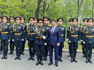 Монгол цэргүүд өнөөдөр Ялалтын талбайд алхана